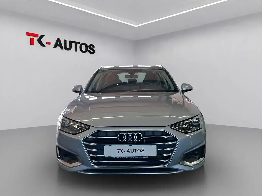 Gebraucht Audi A4 Sport 163 PS (119 kW) 2022 Silber Kombi