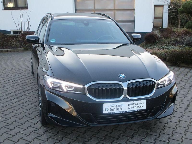 Gebraucht BMW 318 150 PS (110 kW) 2024 Schwarz Kombi