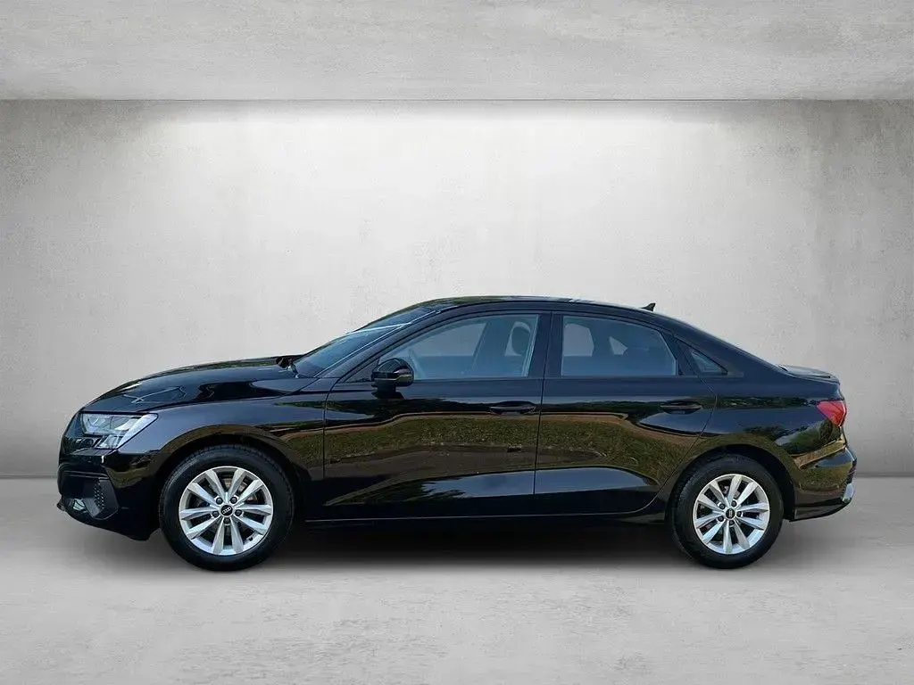 Gebraucht Audi A3 Business 110 PS (80 kW) 2023 Brillantschwarz Limousine