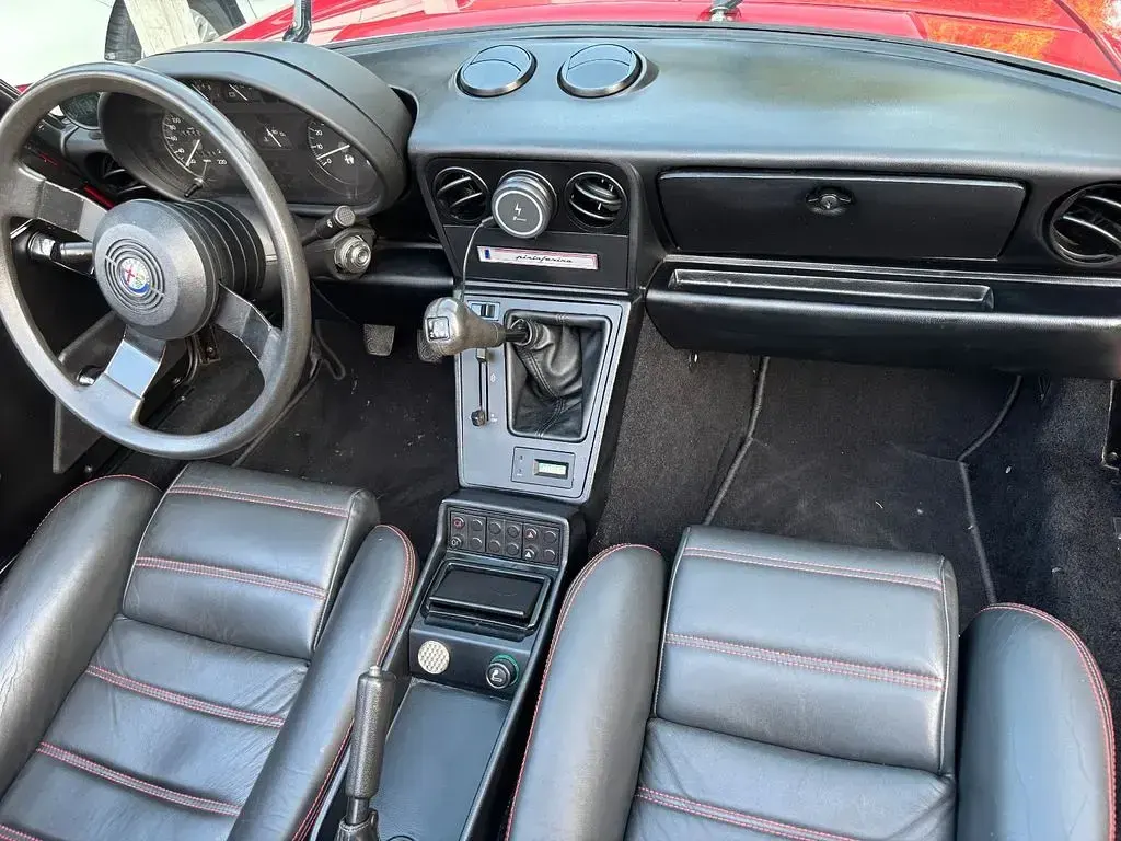 Gebraucht Alfa Romeo Spider 116 PS (85 kW) 1989 Rot Cabrio