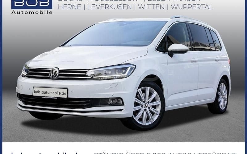 Weiß Gebraucht 2019 VW Touran Highline Van / Kleinbus | 25.999 € (Fairer Preis) - Bild 1/4