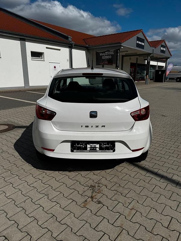 Gebraucht Seat Ibiza 60 PS (44 kW) 2011 Weiß Kleinwagen