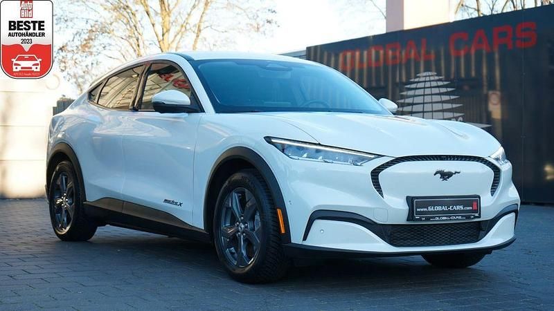 Weiß Gebraucht 2022 Ford Mustang Mach-E SUV | 26.885 € (Guter Preis) - Bild 1/4