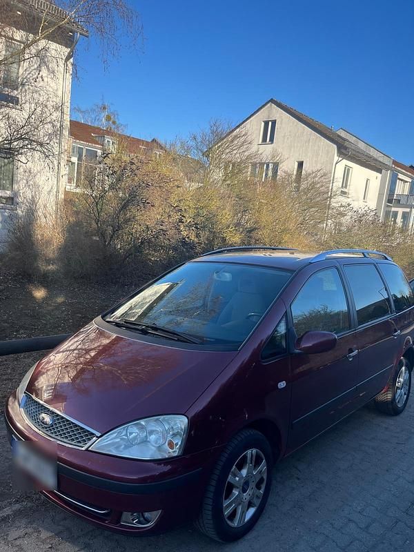 Second-hand Ford Galaxy 116 CP (85 kW) 2005 Roșu Monovolum