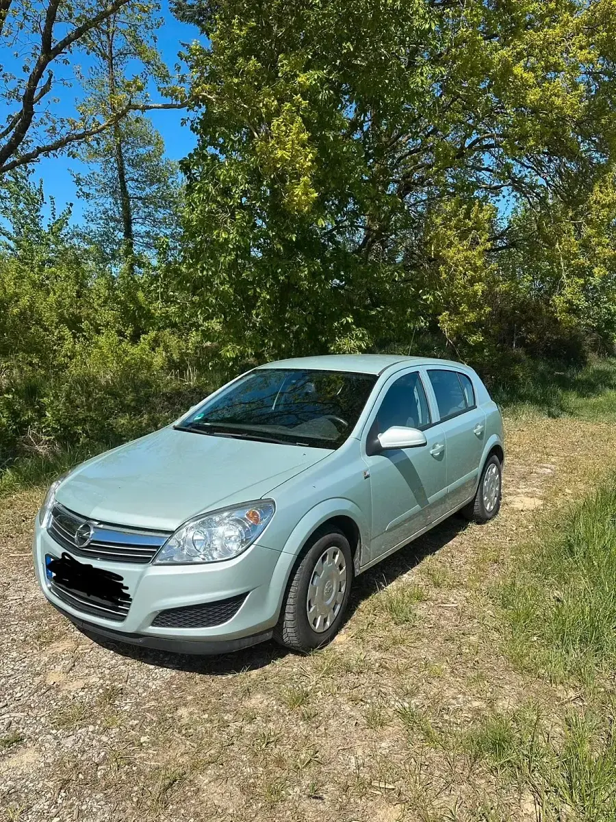 Usata Opel Astra 115 CV (84 kW) 2009 Argento Coupé