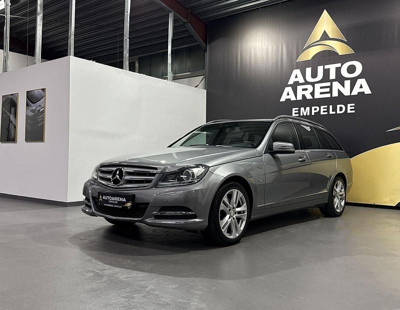 Silber Gebraucht 2011 Mercedes C200 Avantgarde Kombi | 10.999 € (Fairer Preis) - Bild 1/4