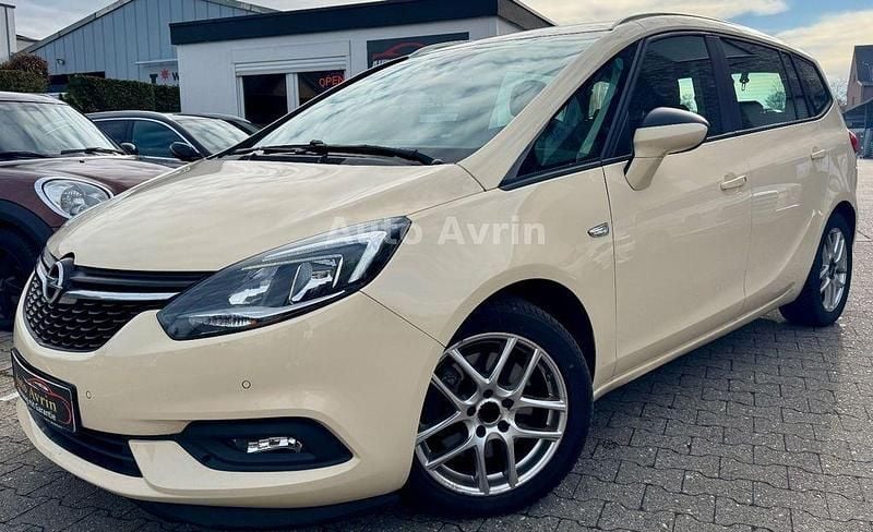 Gebraucht Opel Zafira Selective 131 PS (96 kW) 2017 Beige Van / Kleinbus