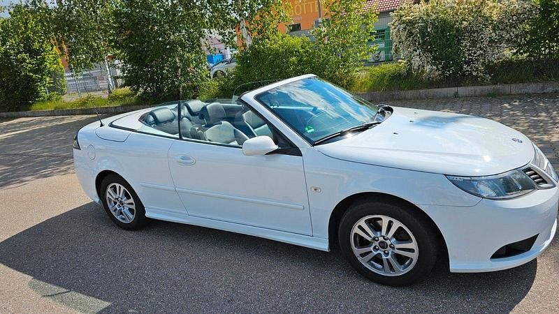 Weiß Gebraucht 2008 Saab 9-3 Cabriolet Vector Cabrio | 13.500 € (Teuer) - Bild 1/4