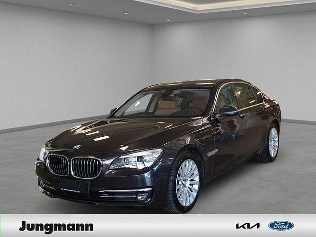 Sophistograu brillanteffekt metalli Gebraucht 2014 BMW 750 Comfort Edition Limousine | 20.990 € (Guter Preis) - Bild 1/4