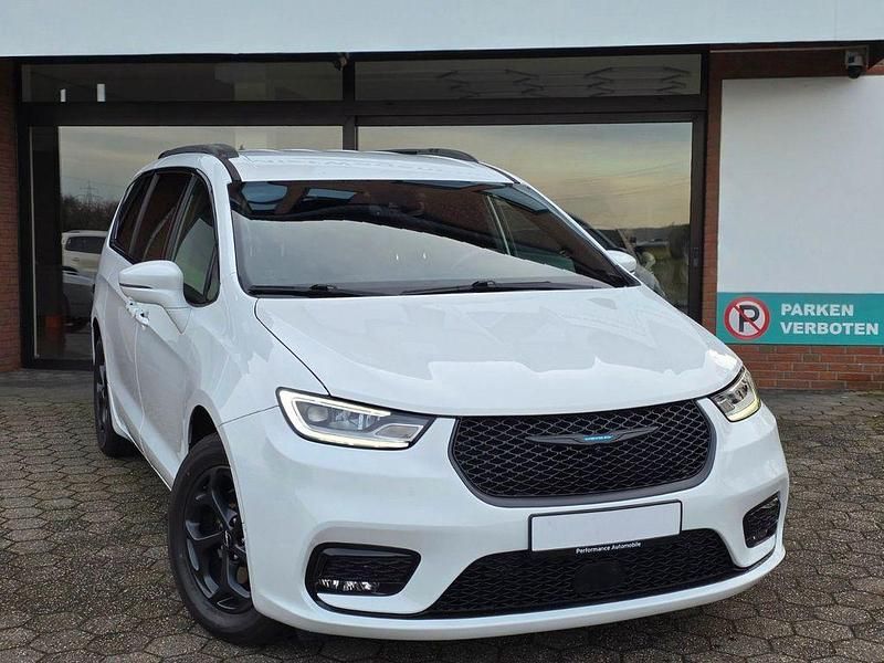 Gebraucht Chrysler Pacifica 264 PS (194 kW) 2021 Weiß Van / Kleinbus