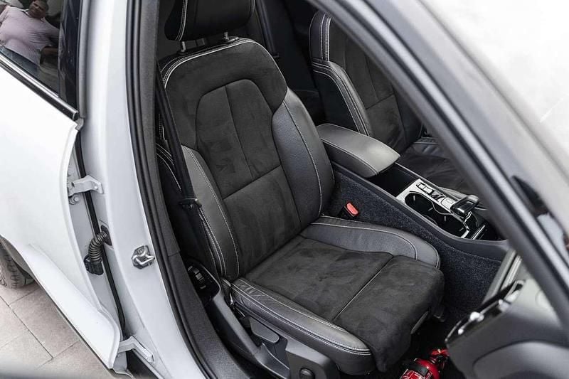 Gebraucht Volvo XC40 R-Design 163 PS (119 kW) 2020 Weiß SUV