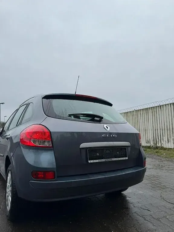Gebraucht Renault Clio Dynamique 101 PS (74 kW) 2009 Grau Limousine