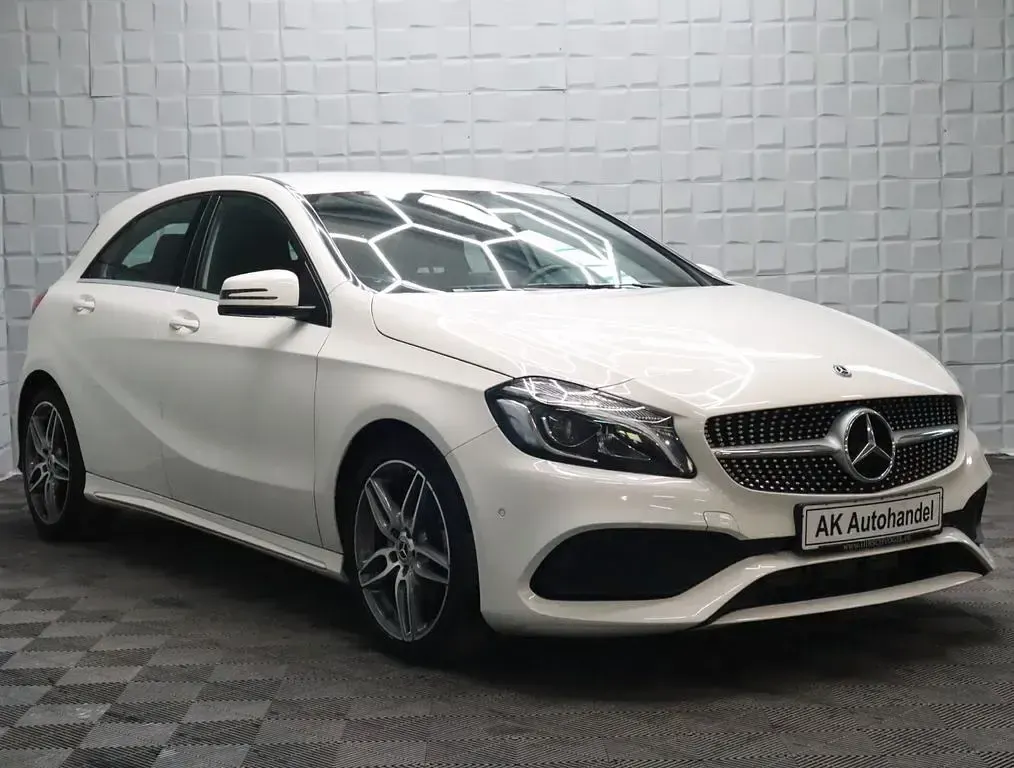 Gebraucht Mercedes A200 AMG line 156 PS (114 kW) 2018 Weiß Limousine