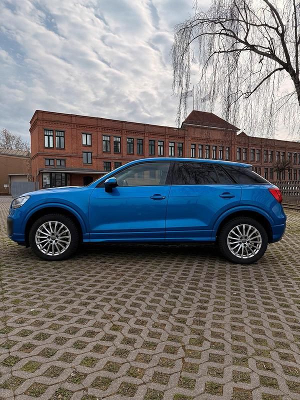 Gebraucht Audi Q2 Design 150 PS (110 kW) 2017 Blau SUV