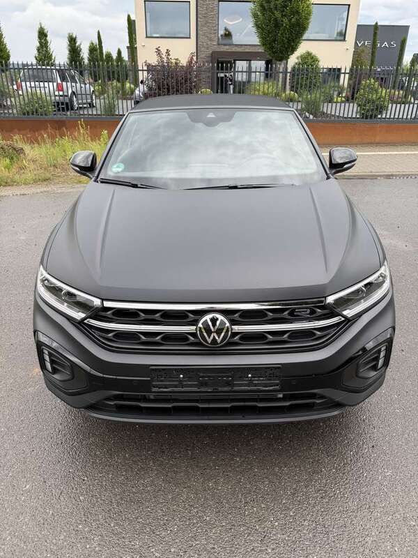 Schwarz Gebraucht 2024 VW T-Roc Cabriolet R-line Edition Cabrio | 45.000 € - Bild 1/4