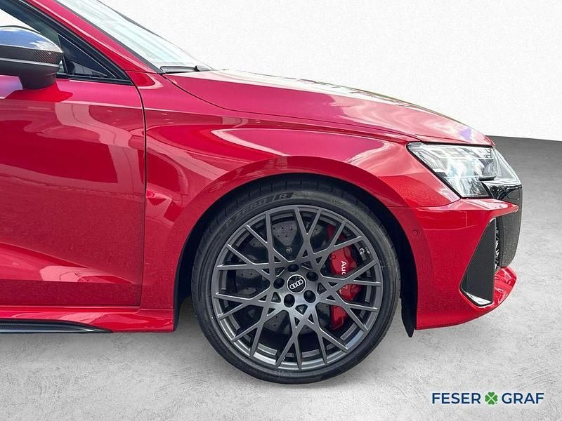 Gebraucht Audi RS3 Ambiente 400 PS (294 kW) 2024 Progressivrot metallic Limousine