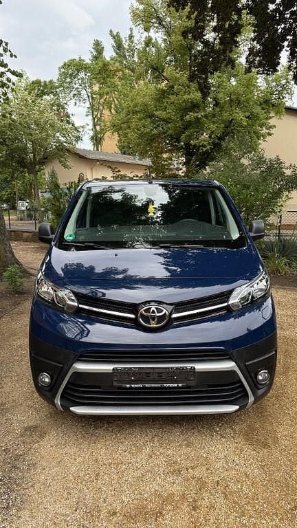 Blau Gebraucht 2019 Toyota Proace Van | 12.900 € (Guter Preis) - Bild 1/4