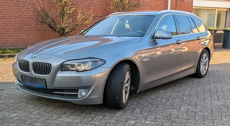 Gebraucht BMW 520 184 PS (135 kW) 2012 Grau Kombi