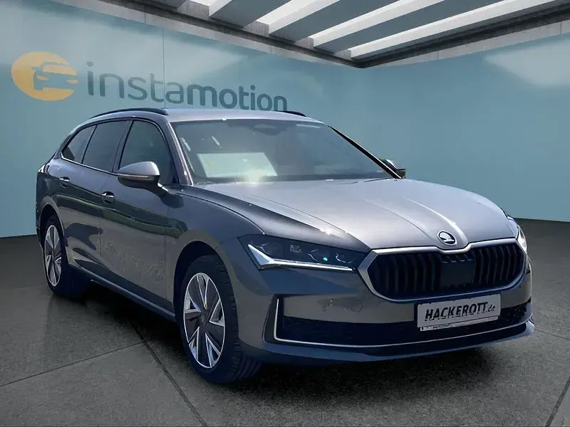 Gebraucht Skoda Superb 204 PS (150 kW) 2025 Grau Kombi