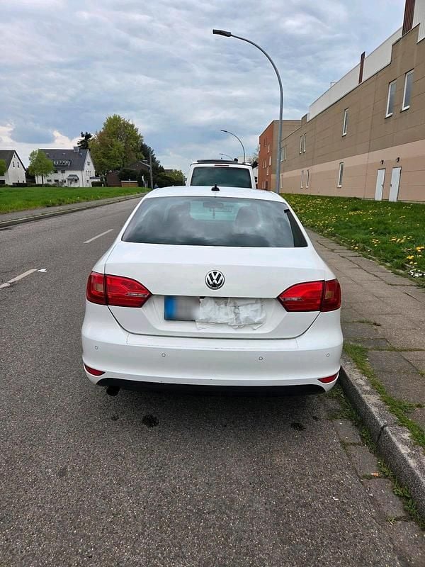 Usado VW Jetta 105 HP (77 kW) 2012 Branco Sedan