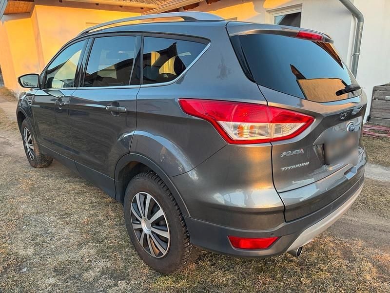 Gebraucht Ford Kuga Titanium 155 PS (114 kW) 2013 Grau SUV