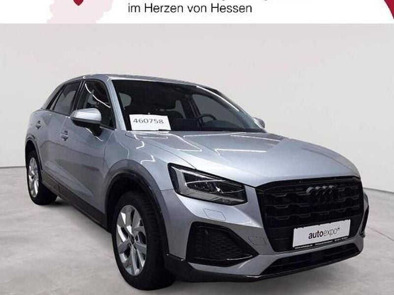 Florettsilber metallic Gebraucht 2023 Audi Q2 Advanced SUV | 23.190 € (Guter Preis) - Bild 1/4