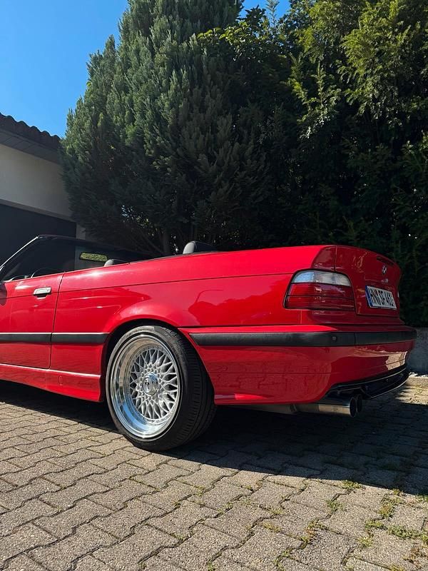 Rot Gebraucht 1999 BMW 320 Cabriolet Basis Cabrio | 16.000 € - Bild 1/4