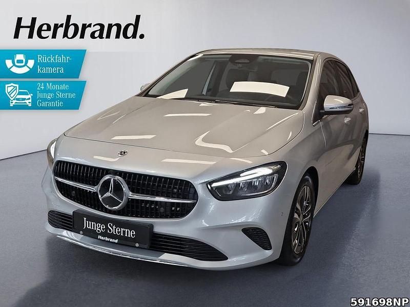 Metalliclack hightechsilber Gebraucht 2024 Mercedes B200 Progressive Van / Kleinbus | 29.780 € (Superpreis) - Bild 1/4
