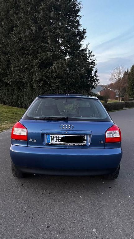 Gebraucht Audi A3 Ambiente 102 PS (75 kW) 2001 Blau Kleinwagen