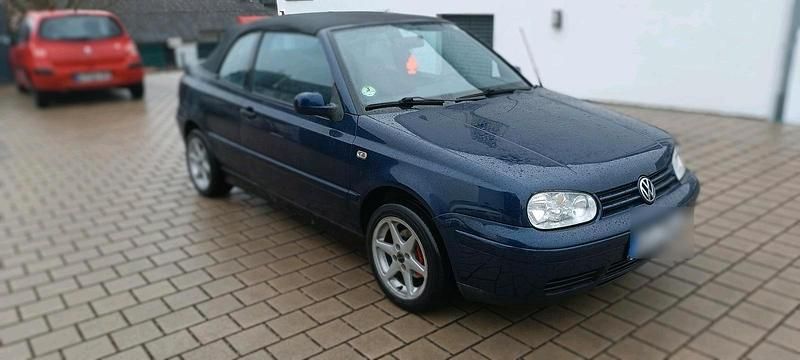 Gebraucht VW Golf Cabriolet 90 PS (66 kW) 2001 Blau Cabrio