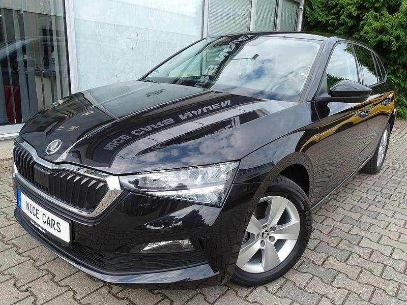 Schwarz Gebraucht 2021 Skoda Scala Ambition Kleinwagen | 15.980 € (Fairer Preis) - Bild 1/4