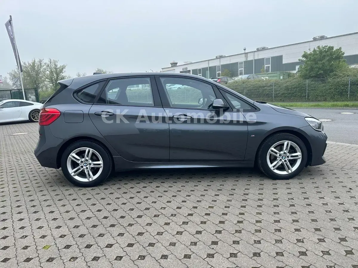 Gebraucht BMW 218 Active Tourer Shadowline 150 PS (110 kW) 2020 Grau Van / Kleinbus
