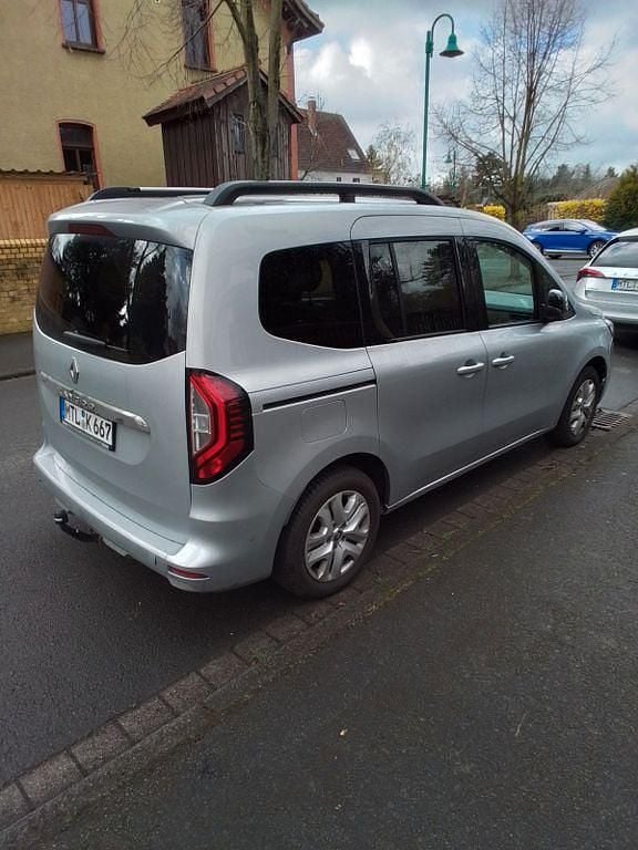 Usado Renault Kangoo Techno 131 HP (96 kW) 2023 Prateado Monovolume