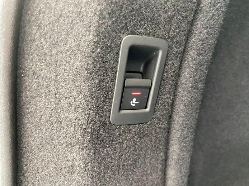 Gebraucht Audi A4 S-Line 163 PS (119 kW) 2024 Schwarz Kombi