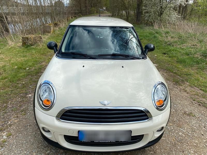 Gebraucht Mini ONE Pepper 75 PS (55 kW) 2012 Weiß Kleinwagen