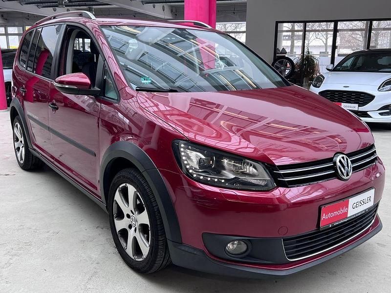 Gebraucht VW Touran Cross 140 PS (102 kW) 2012 Rot Van / Kleinbus