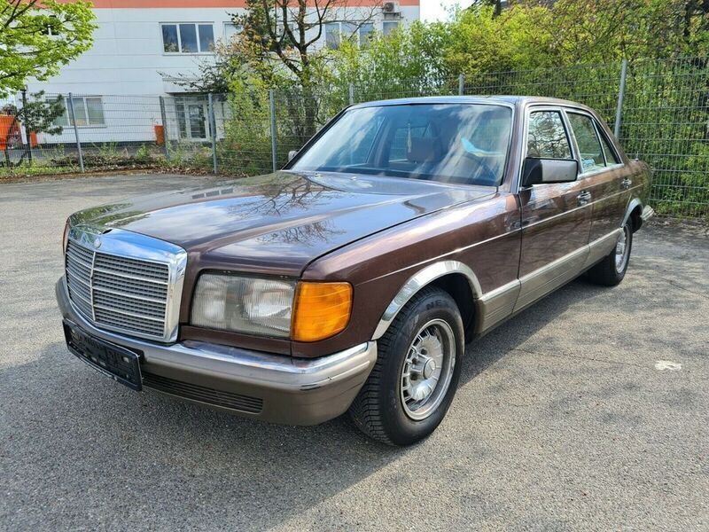 Braun Gebraucht 1982 Mercedes 500 SE Limousine | 5.990 € - Bild 1/4