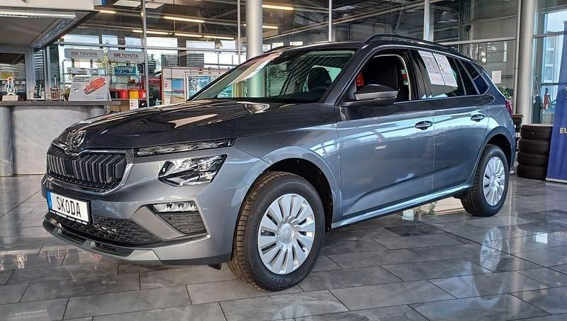 Grau Neu 2025 Skoda Kamiq Selection SUV | 26.980 € (Fairer Preis) - Bild 1/4