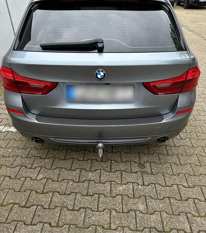 Gebraucht BMW 530 265 PS (194 kW) 2018 Grau Kombi
