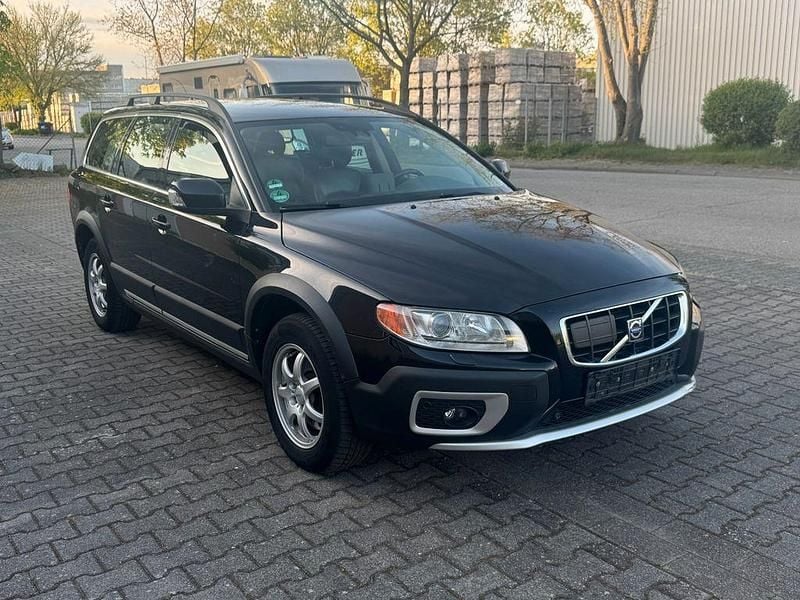 Gebraucht Volvo XC70 Summum 185 PS (136 kW) 2008 Black sapphire Kombi