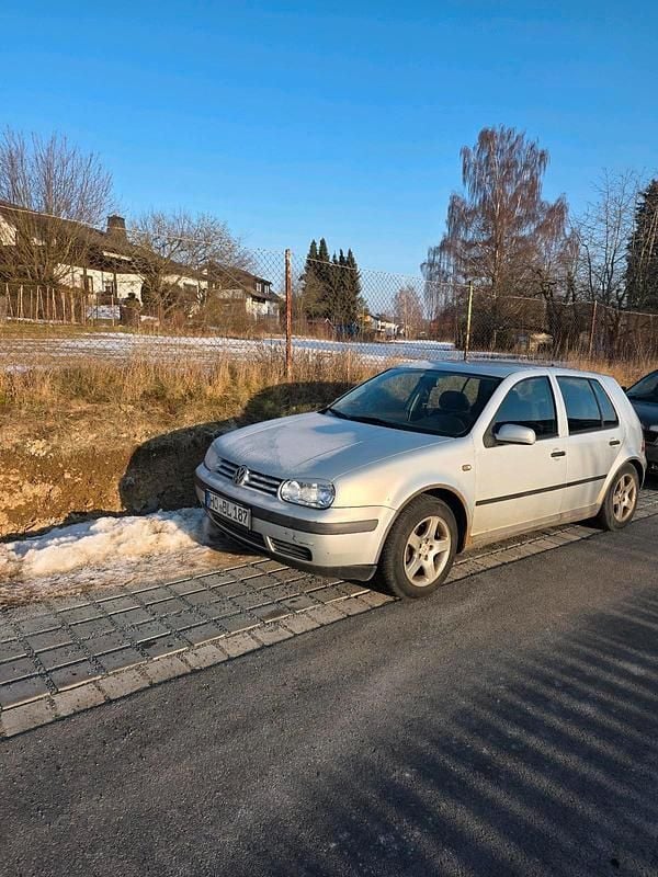 Silber Gebraucht 1997 VW Golf IV Kleinwagen | 450 € (Superpreis) - Bild 1/2