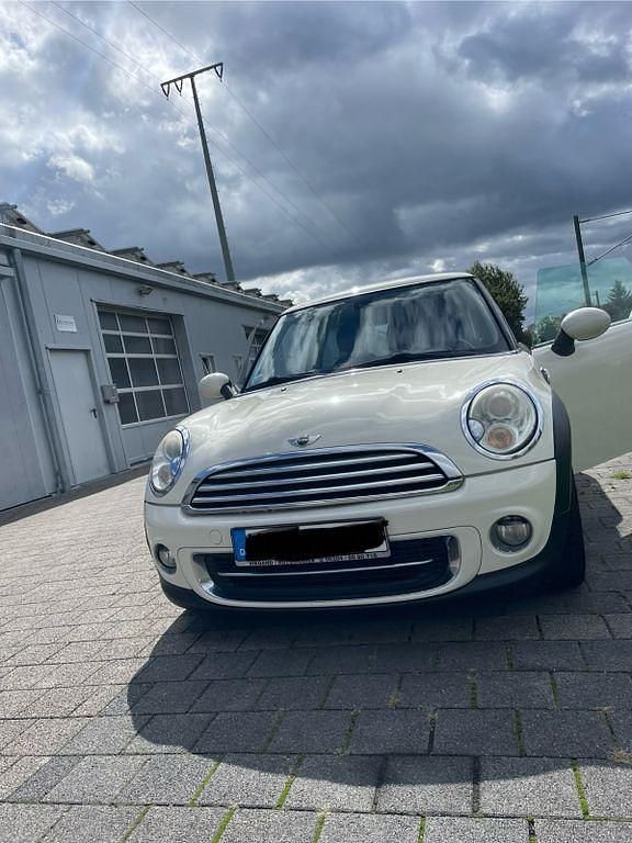 Weiß Gebraucht 2010 Mini Cooper Kleinwagen | 5.950 € (Fairer Preis) - Bild 1/4