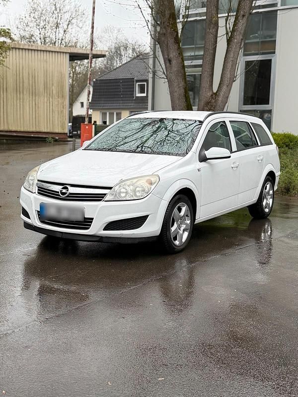 Second-hand Opel Astra 110 CP (80 kW) 2009 Alb Break