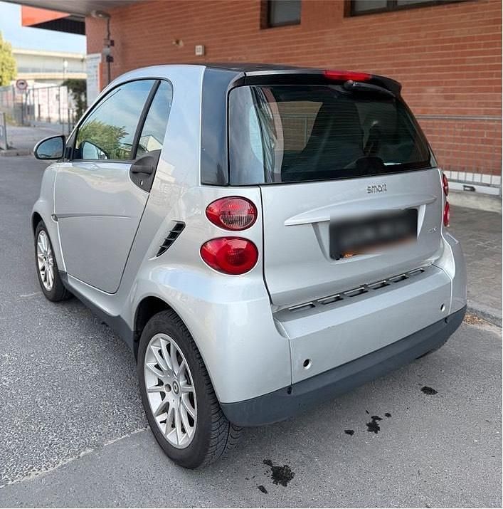 Silber Gebraucht 2009 Smart ForTwo Coupé Passion Kleinwagen | 2.400 € (Superpreis) - Bild 1/4