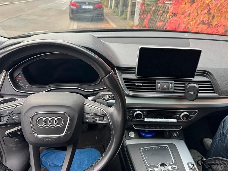Grau Gebraucht 2019 Audi Q5 SUV | 30.000 € - Bild 1/4
