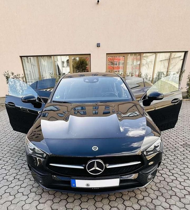 Gebraucht Mercedes CLA250e 160 PS (117 kW) 2020 Schwarz Limousine