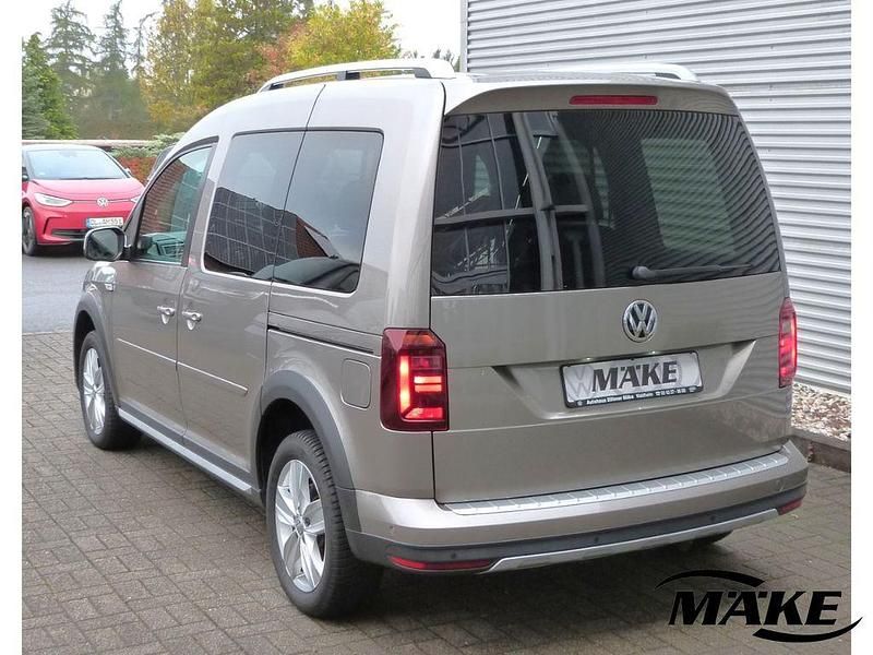 Gebraucht VW Caddy 102 PS (75 kW) 2017 Mojave beige metallic Van / Kleinbus