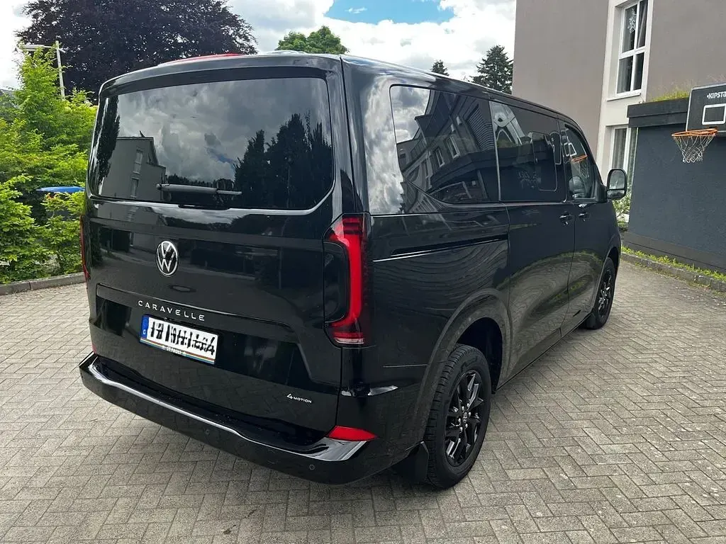 Gebraucht VW Caravelle 150 PS (110 kW) 2025 Schwarz Van