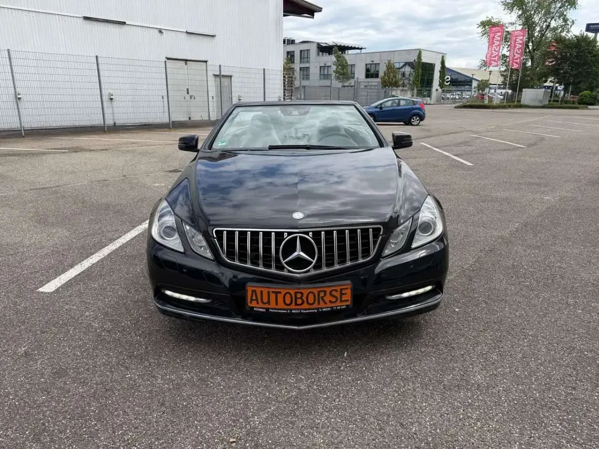 Gebraucht Mercedes E350 Avantgarde 265 PS (194 kW) 2012 Schwarz Cabrio