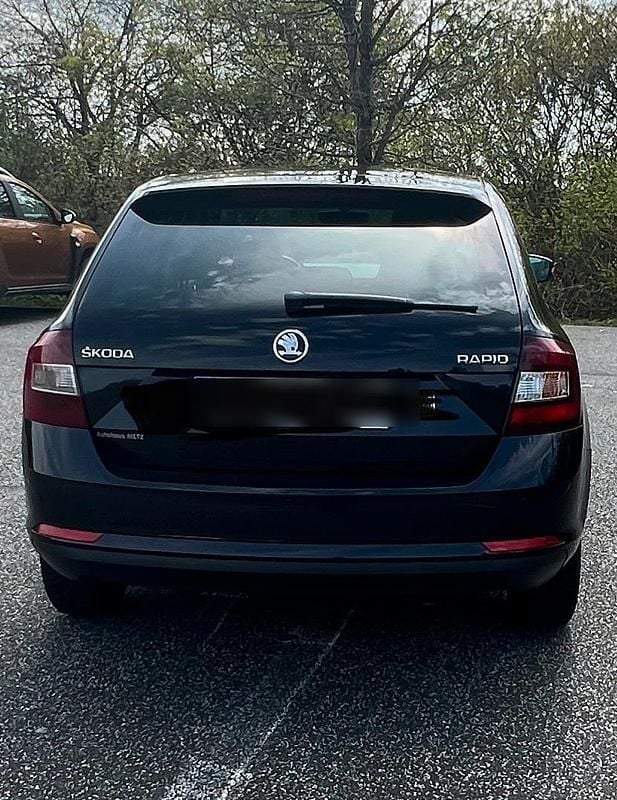 Second-hand Skoda Rapid 105 CP (77 kW) 2015 Negru Hatchback